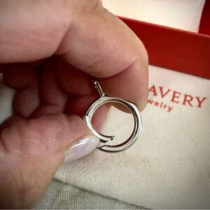 ⚜️James Avery Charm Holder Retired ♦️FREE SHIP!!